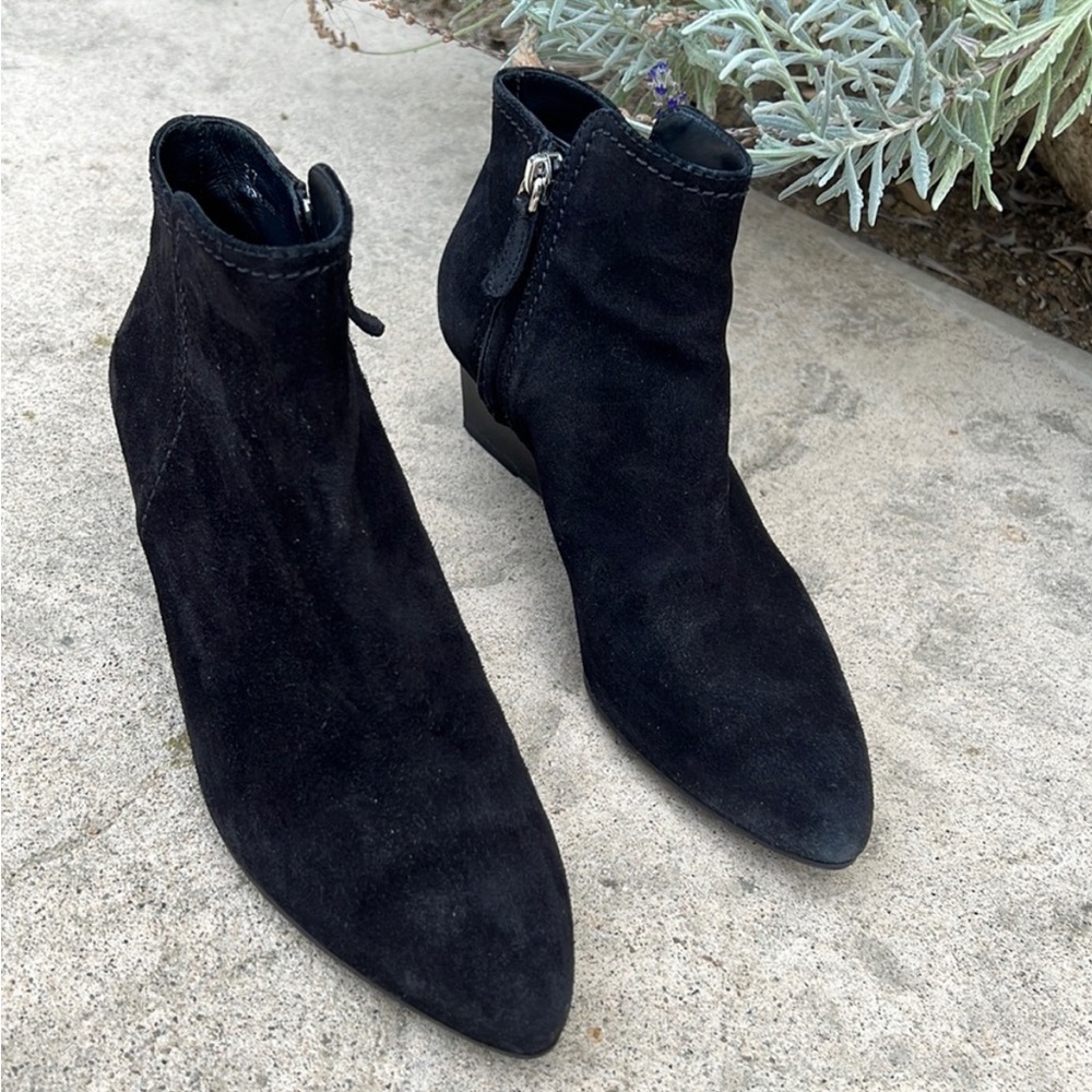 TOD'S Women's Black Suede Wedge Heel Ankle Boot Size 37 / 7
